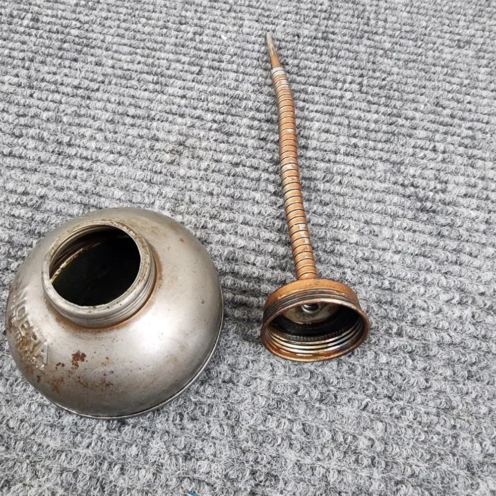 VINTAGE ORIGINAL EMBOSSED NOERA THUMB PUMP OILER OIL‎ CAN, MADE IN USA